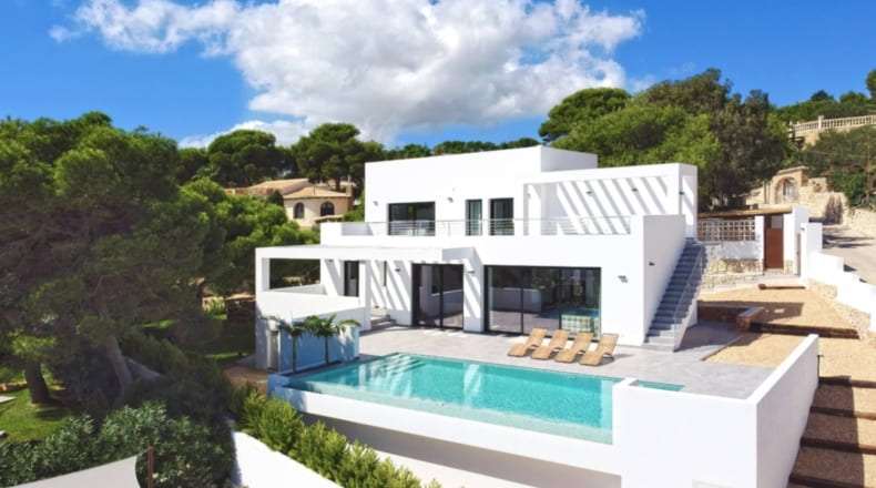 Impresionante villa de estilo minimalista